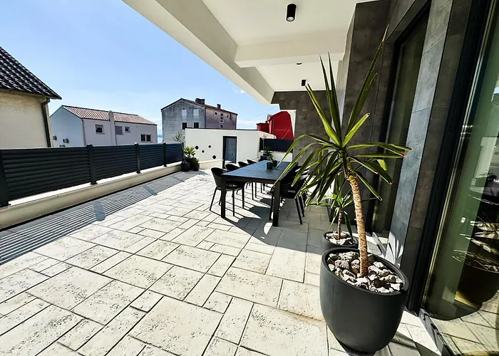 Mattoli * Crikvenica